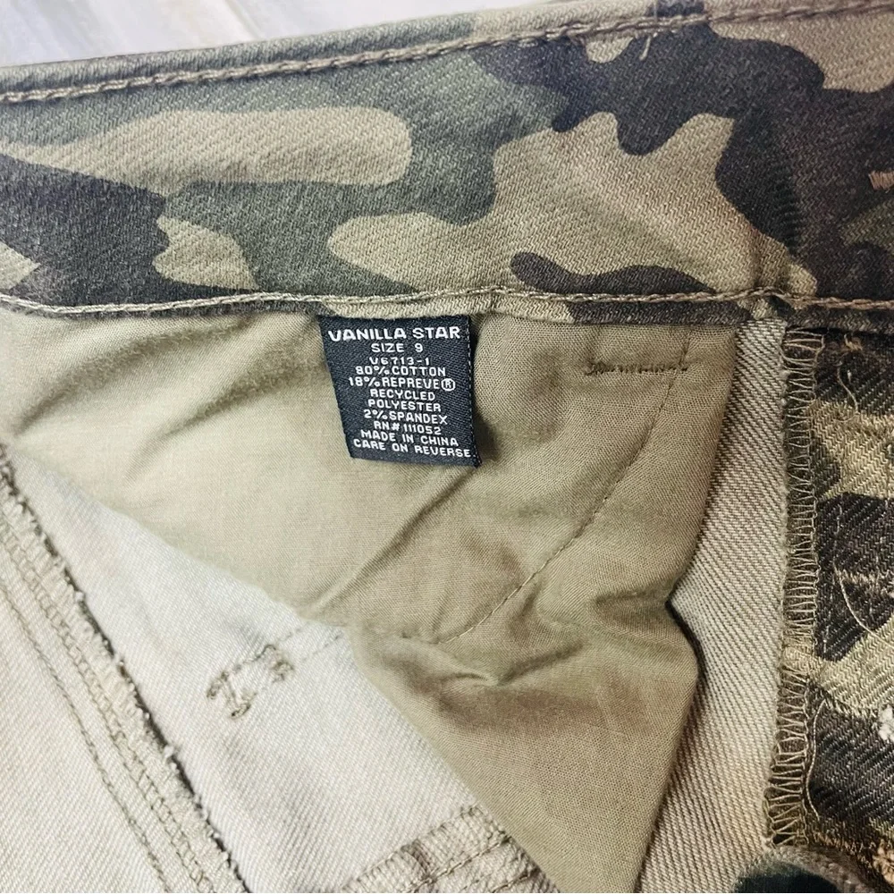 Vanilla Star Camouflage Denim Mini Raw Hem Button Fly Skirt Women’s Size 29/9